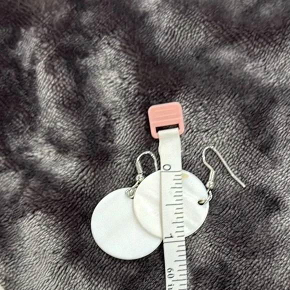 Earring - Picture 5 of 5